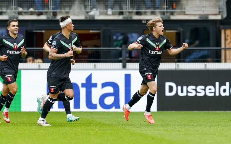 Chiến thuật của hai đội